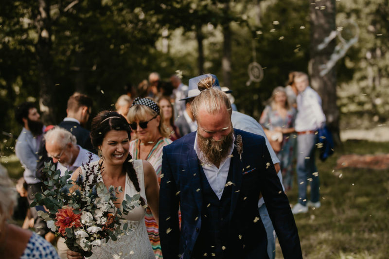Bohemiskt bröllop med festivaltema